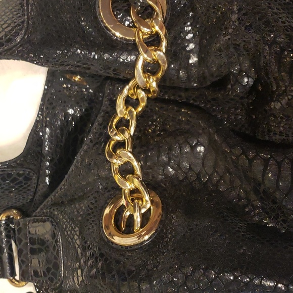 MICHAEL KORS BLACK WITH GOLD CHAIN BAG leather - Picture 9 of 9